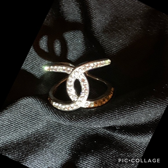 Silver Ring with Swarovski Crystals - Picture 2 of 7